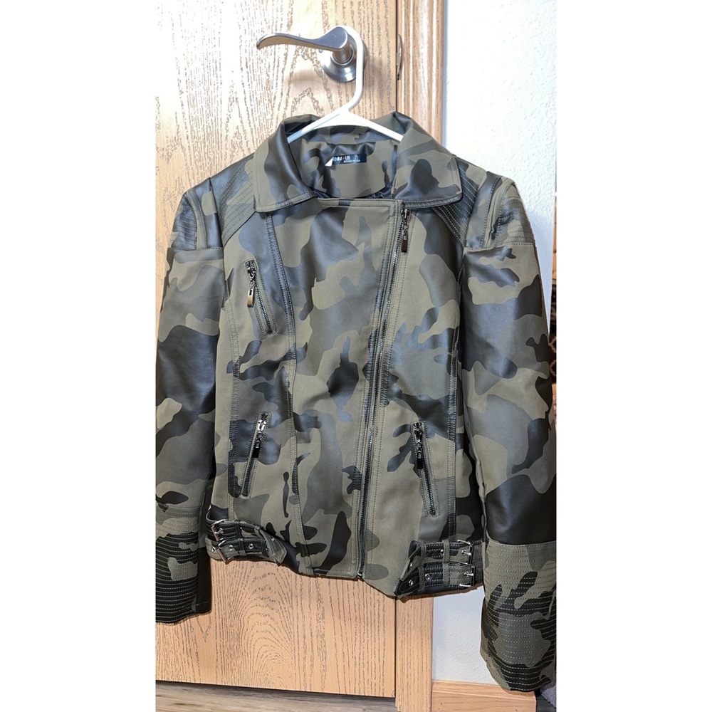 jacket - Picture 3 of 4